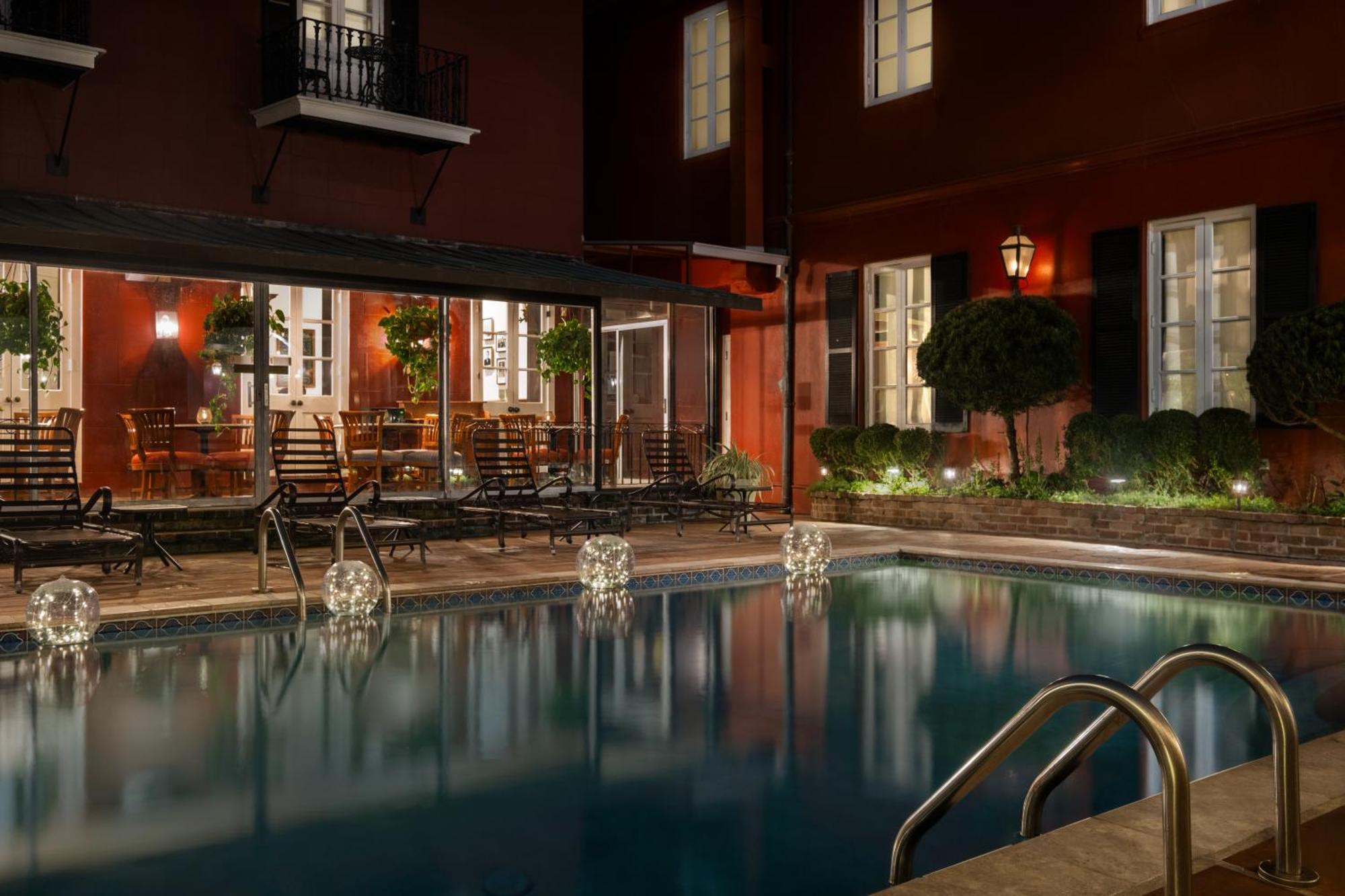 Hotel Le Richelieu in the French Quarter New Orleans Exterior foto
