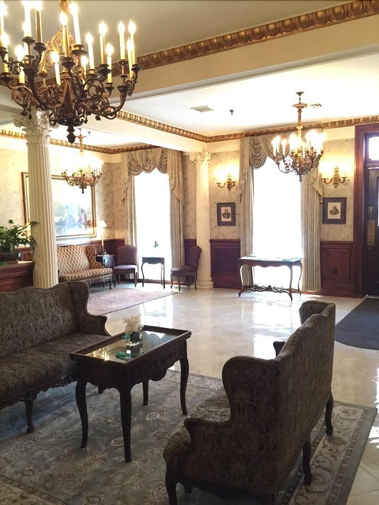 Hotel Le Richelieu in the French Quarter New Orleans Exterior foto